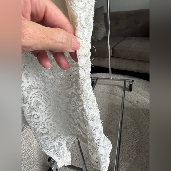 White lace bodysuit one piece size large - Picture 8 of 12